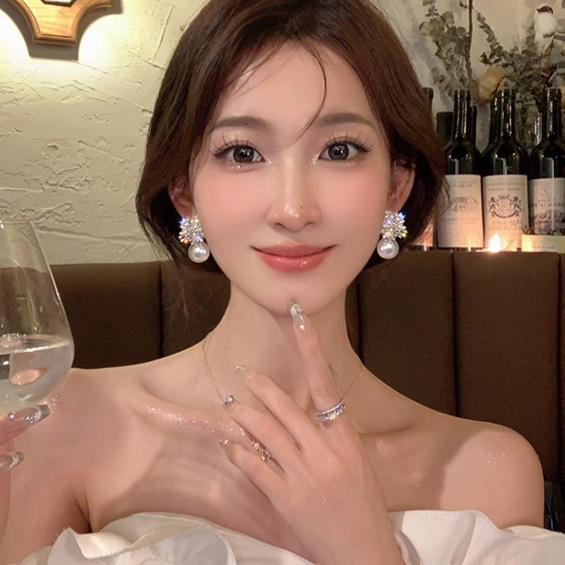 Wholesale Christmas exquisite full diamond snowflake pearl earrings
